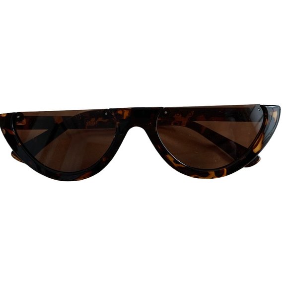 Tortoise Shell Cat-Eye Sunglasses - Picture 2 of 7
